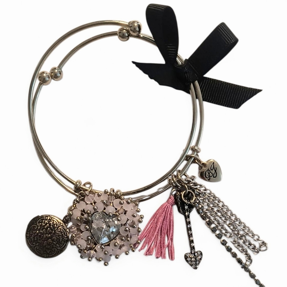 Betsey Johnson Gold Tone Pink Beaded Heart Bangle Bracelet